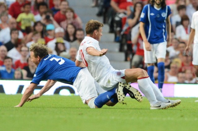 Gordon Ramsay injured - Soccer Aid