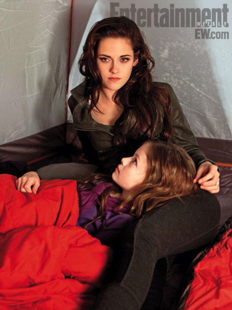 Breaking Dawn Part 2 -  Kristen Stewart, Mackenzie Foy