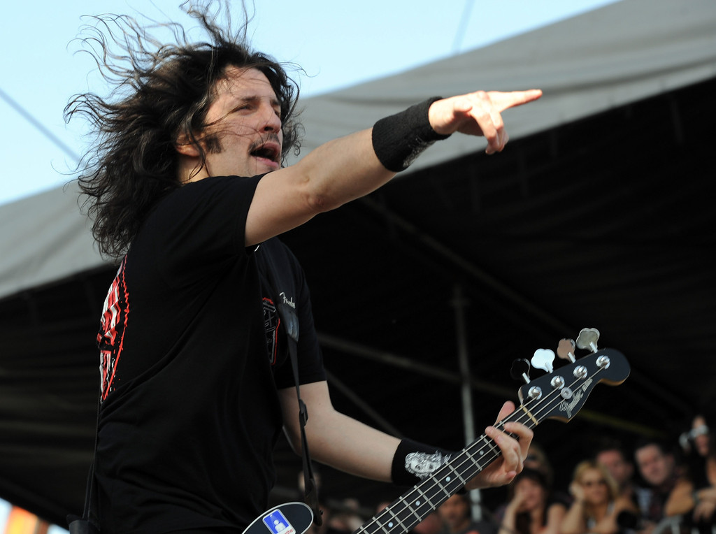 Anthrax bassist sings praises of Penn Badgley in Buckley movie